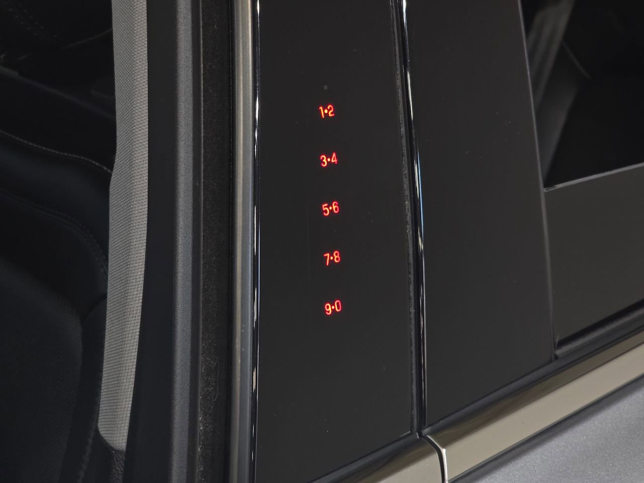 Used 2022 Lincoln Corsair AWD w/ Premium Package image 16