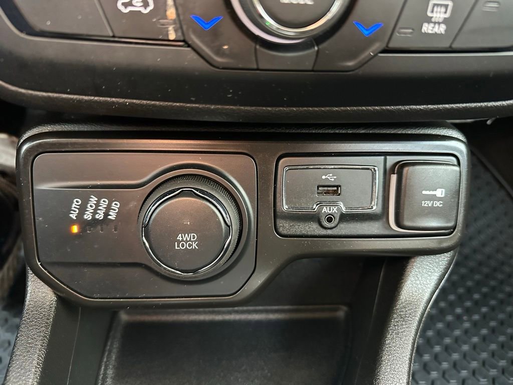 Used 2022 Jeep Renegade Latitude image 12