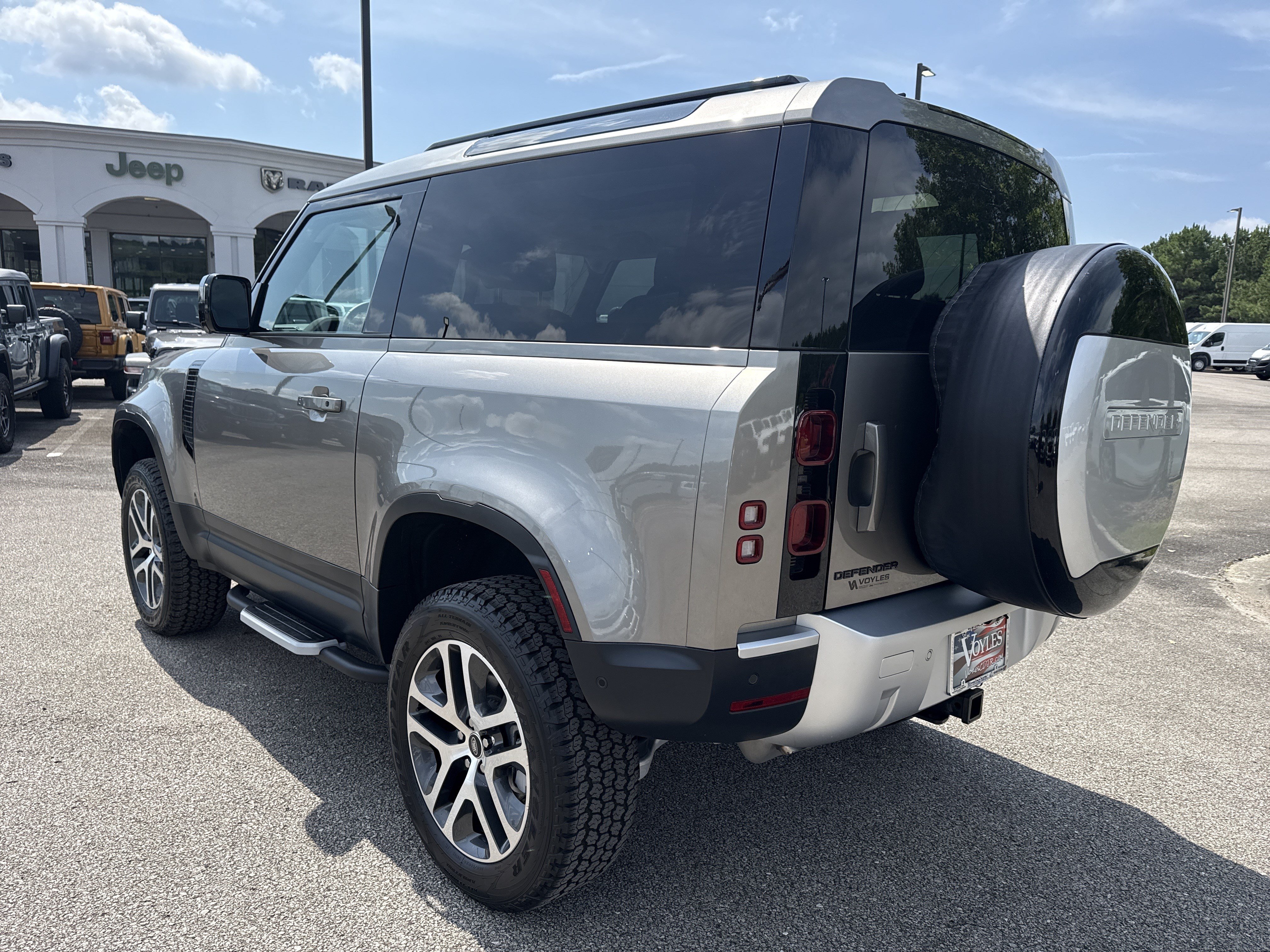 Used 2023 Land Rover Defender 90 S AWD/4WD image 6