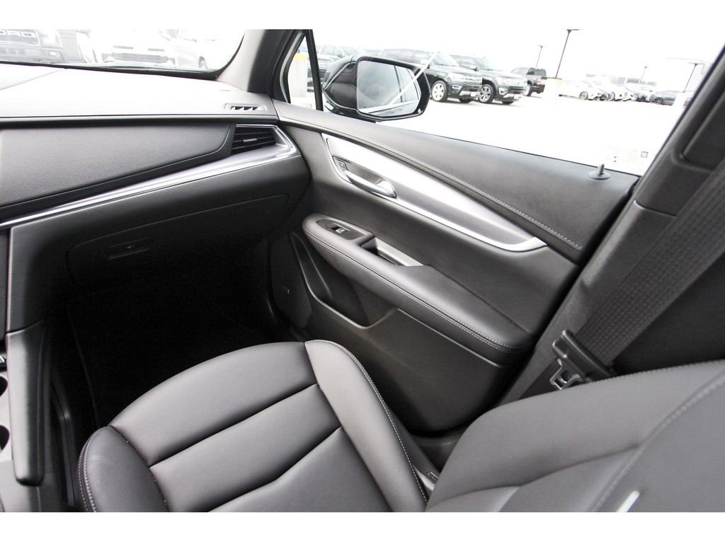 Certified 2023 Cadillac XT5 Luxury image 10