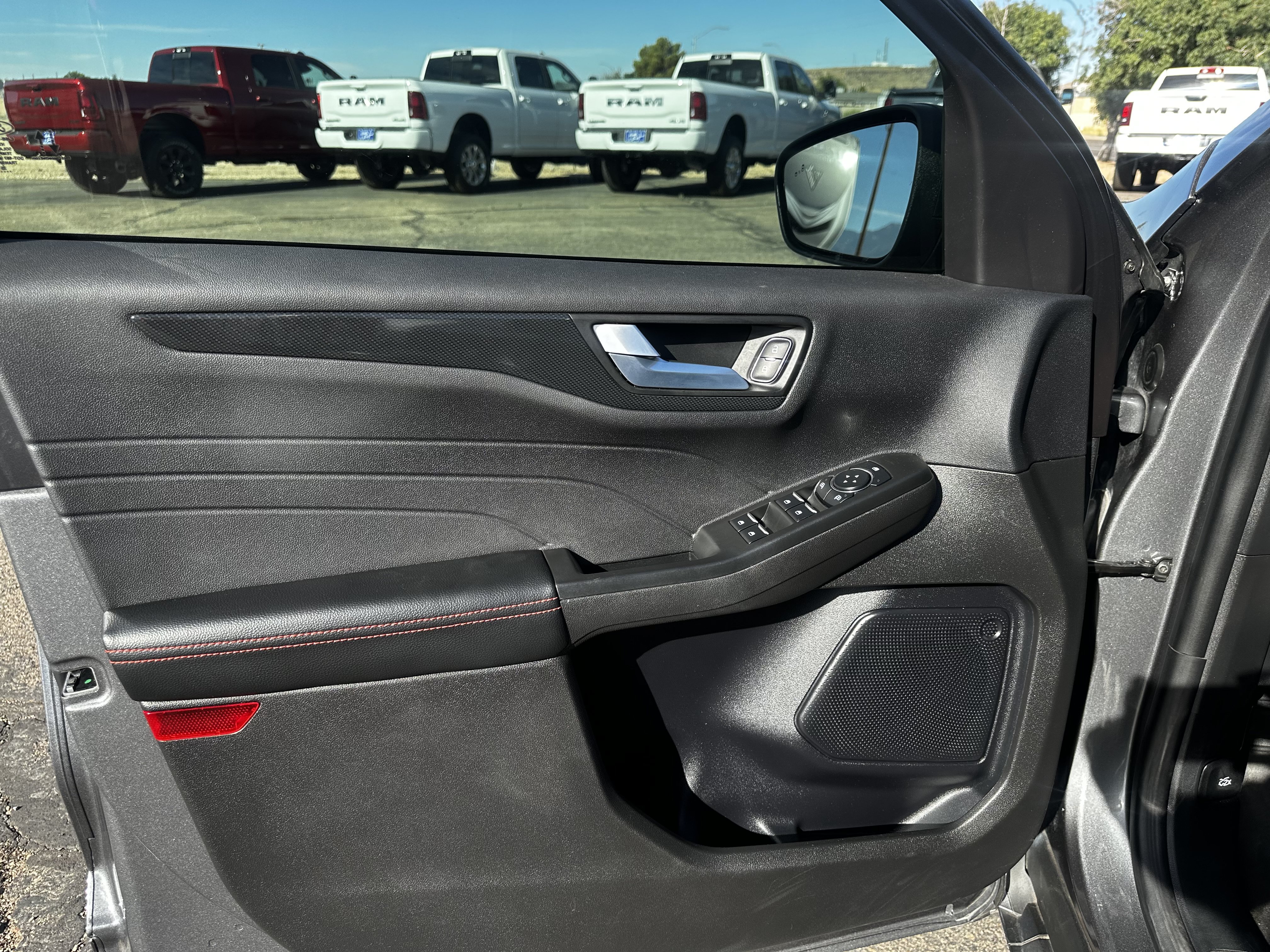 Used 2023 Ford Escape ST-Line w/ Tech Pack #1 FWD image 16