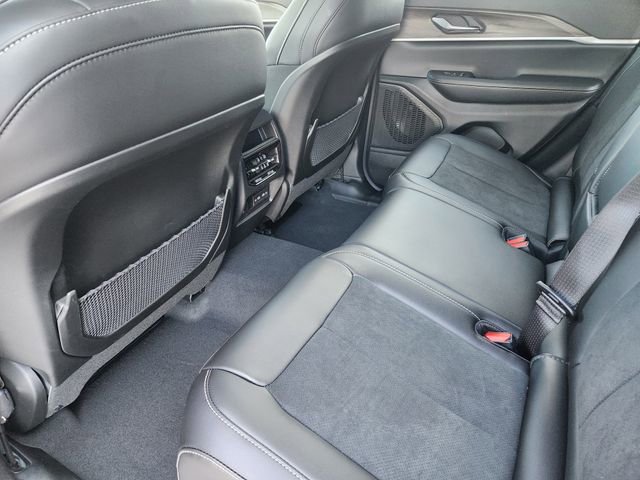 New 2026 Jeep Grand Cherokee Altitude AWD/4WD image 21