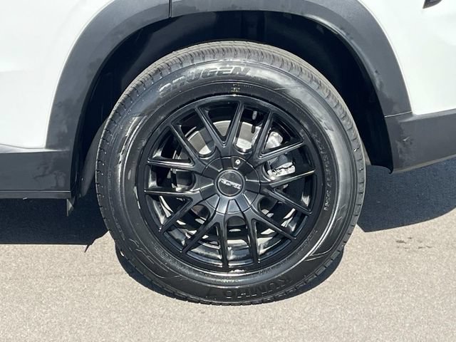 Used 2024 Chevrolet Trax LT w/ Driver Confidence Package FWD image 12