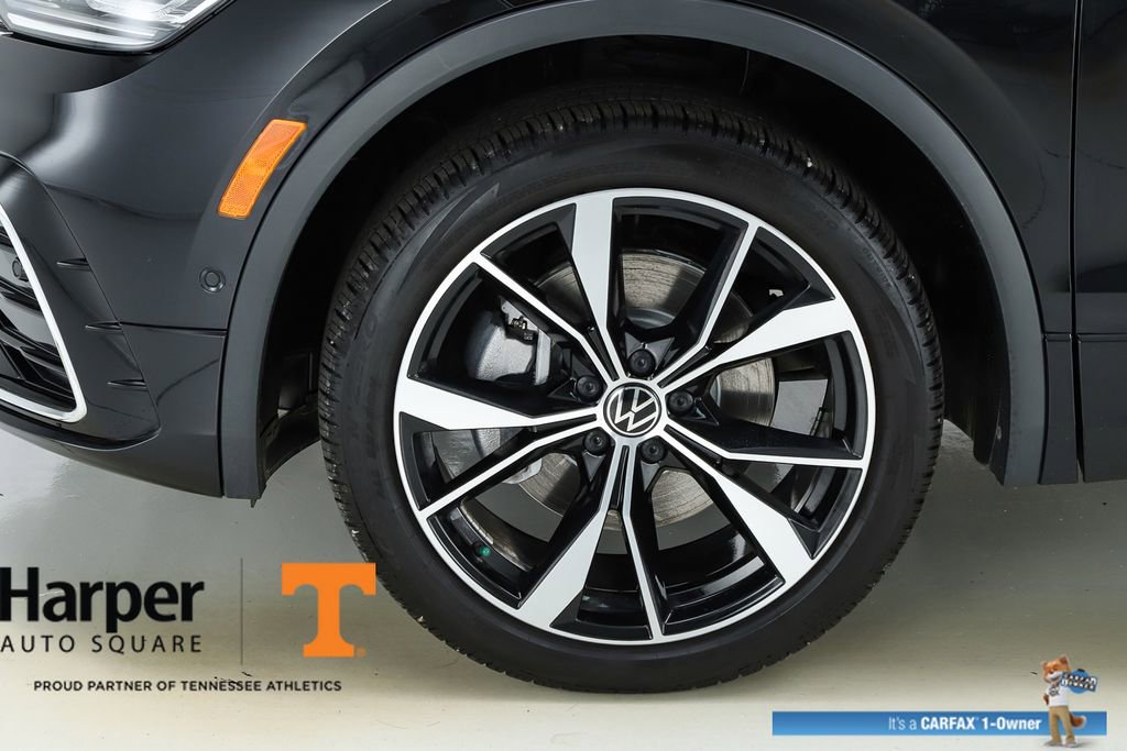 Used 2024 Volkswagen Tiguan SEL R-Line image 5