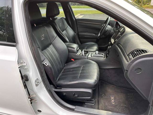 Used 2015 Chrysler 300 S w/ 300S Premium Group RWD image 11
