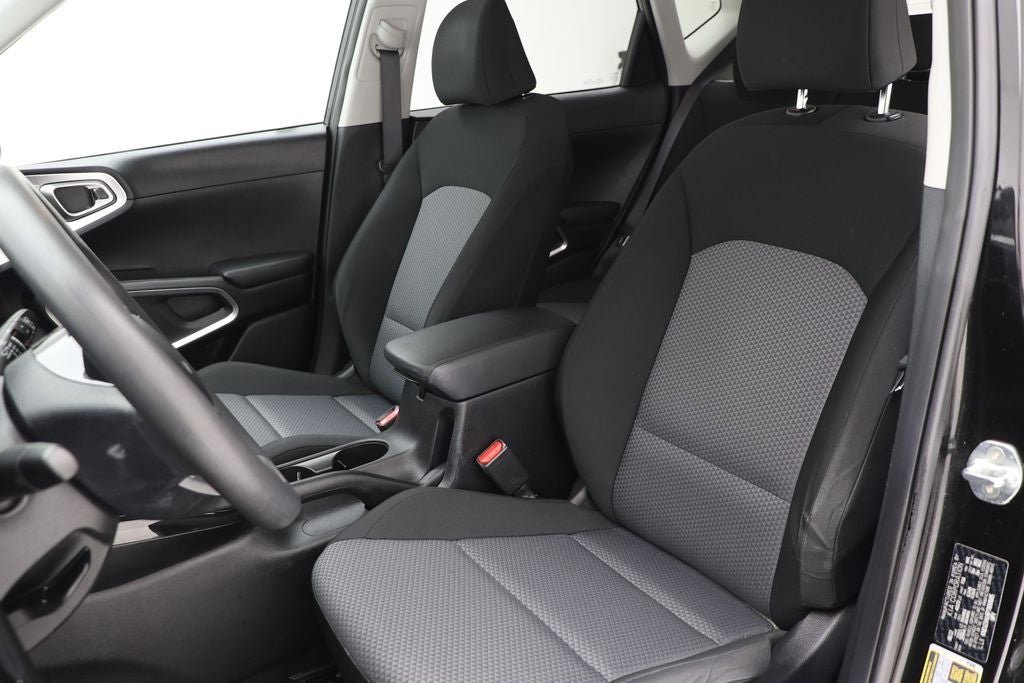Used 2023 Kia Soul S FWD image 15