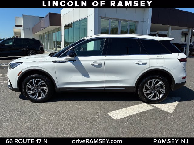 Certified 2023 Lincoln Corsair AWD image 2