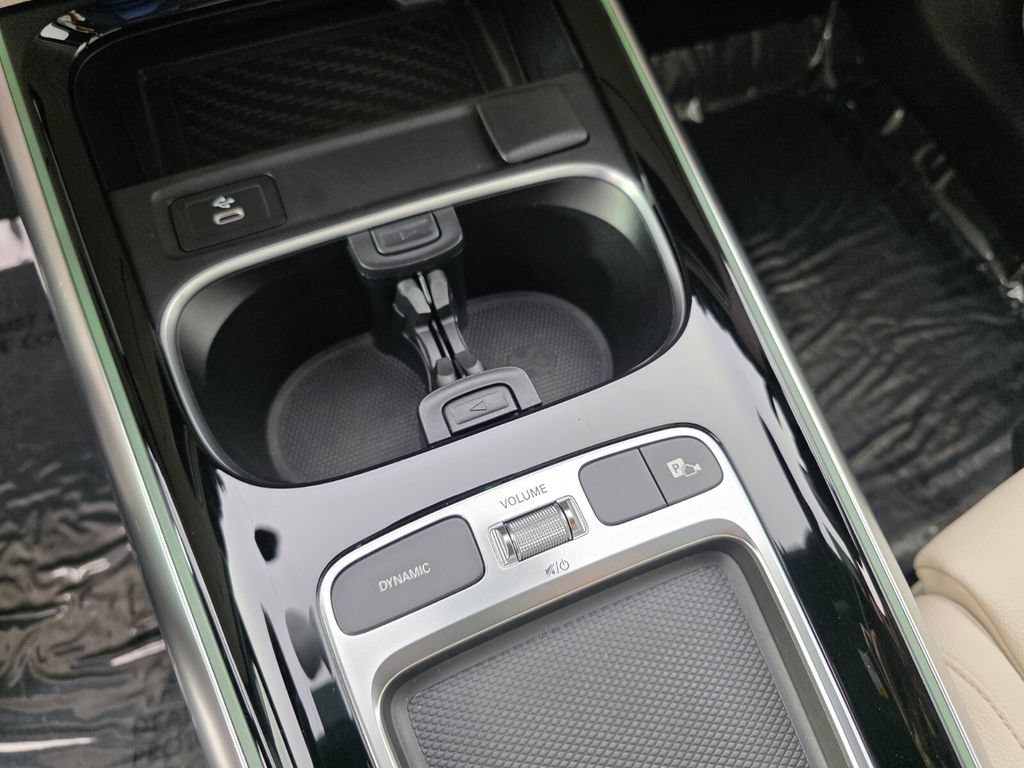 Certified 2025 Mercedes-Benz GLA 250 image 23