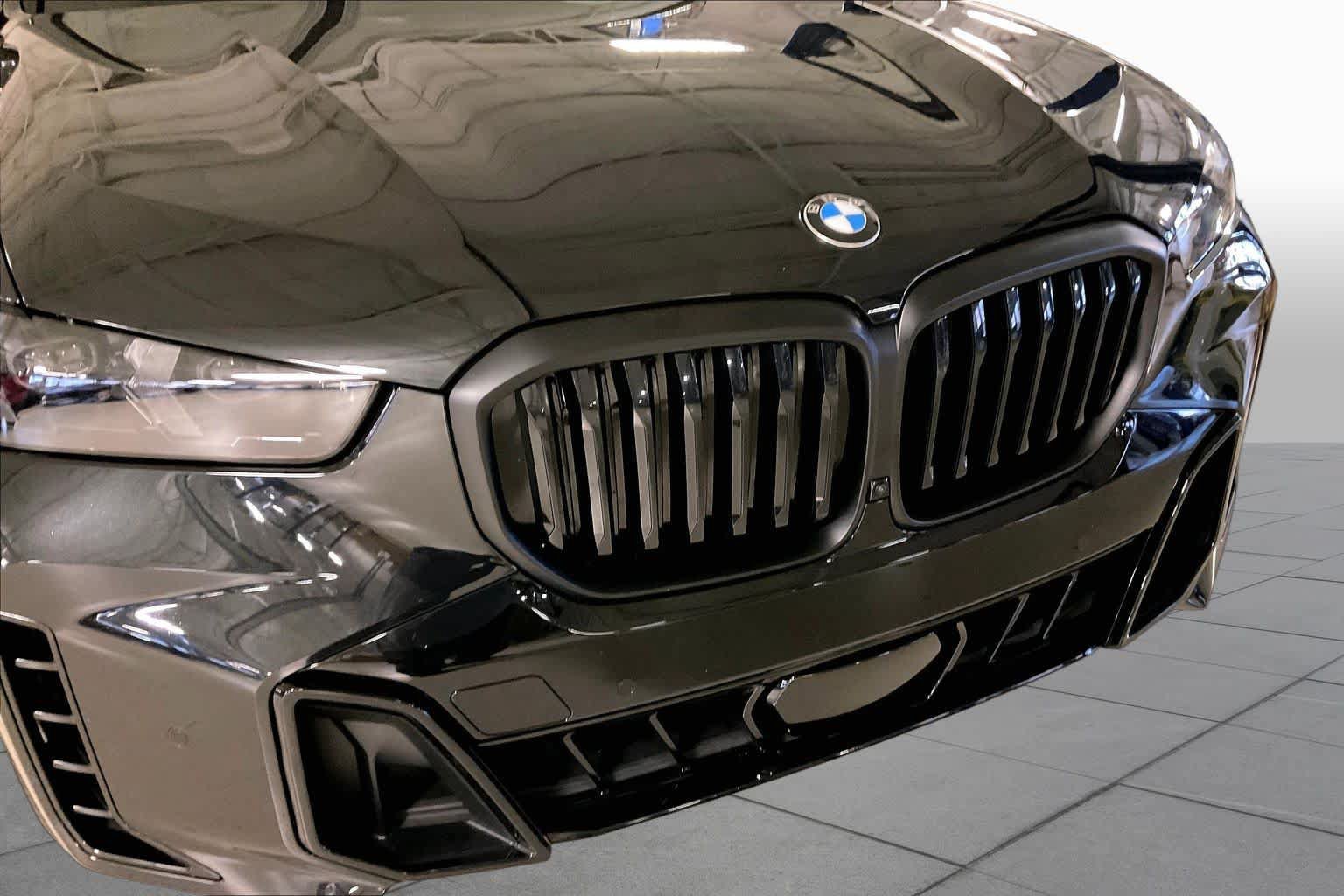 Used 2024 BMW X5 xDrive40i w/ M Sport Package AWD/4WD image 30