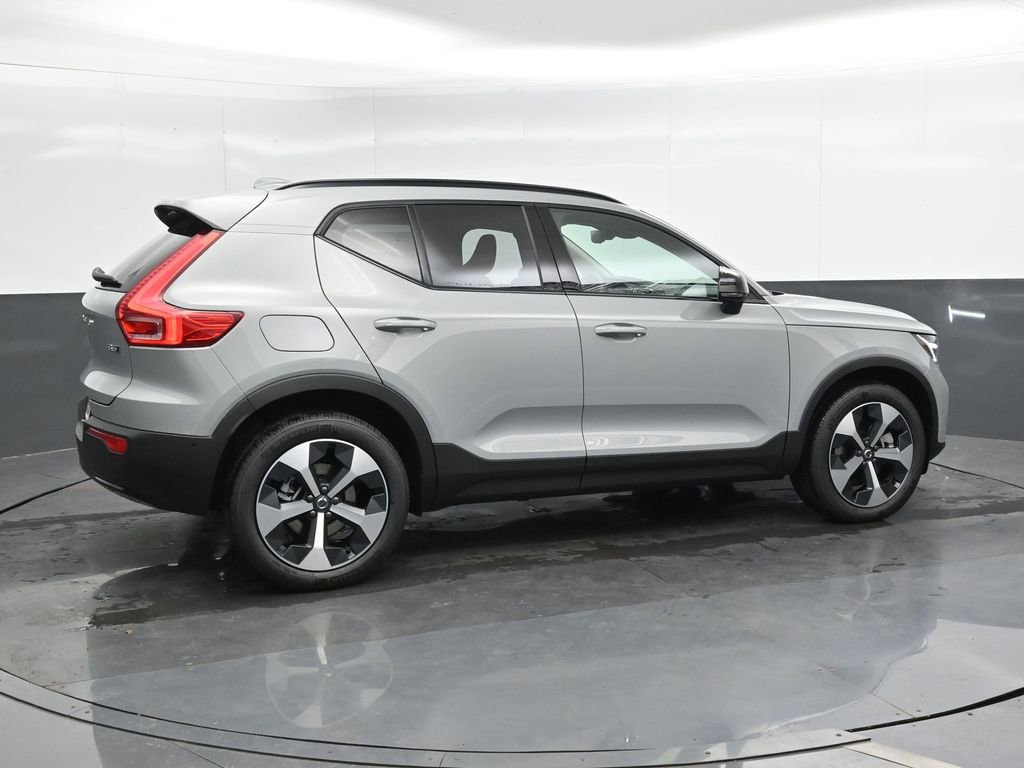 New 2026 Volvo XC40 B5 Plus w/ Protection Package Premier AWD/4WD image 2