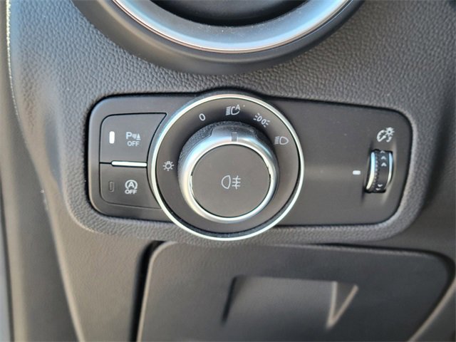 Used 2023 Alfa Romeo Stelvio Ti w/ Active Assist Plus Package image 21