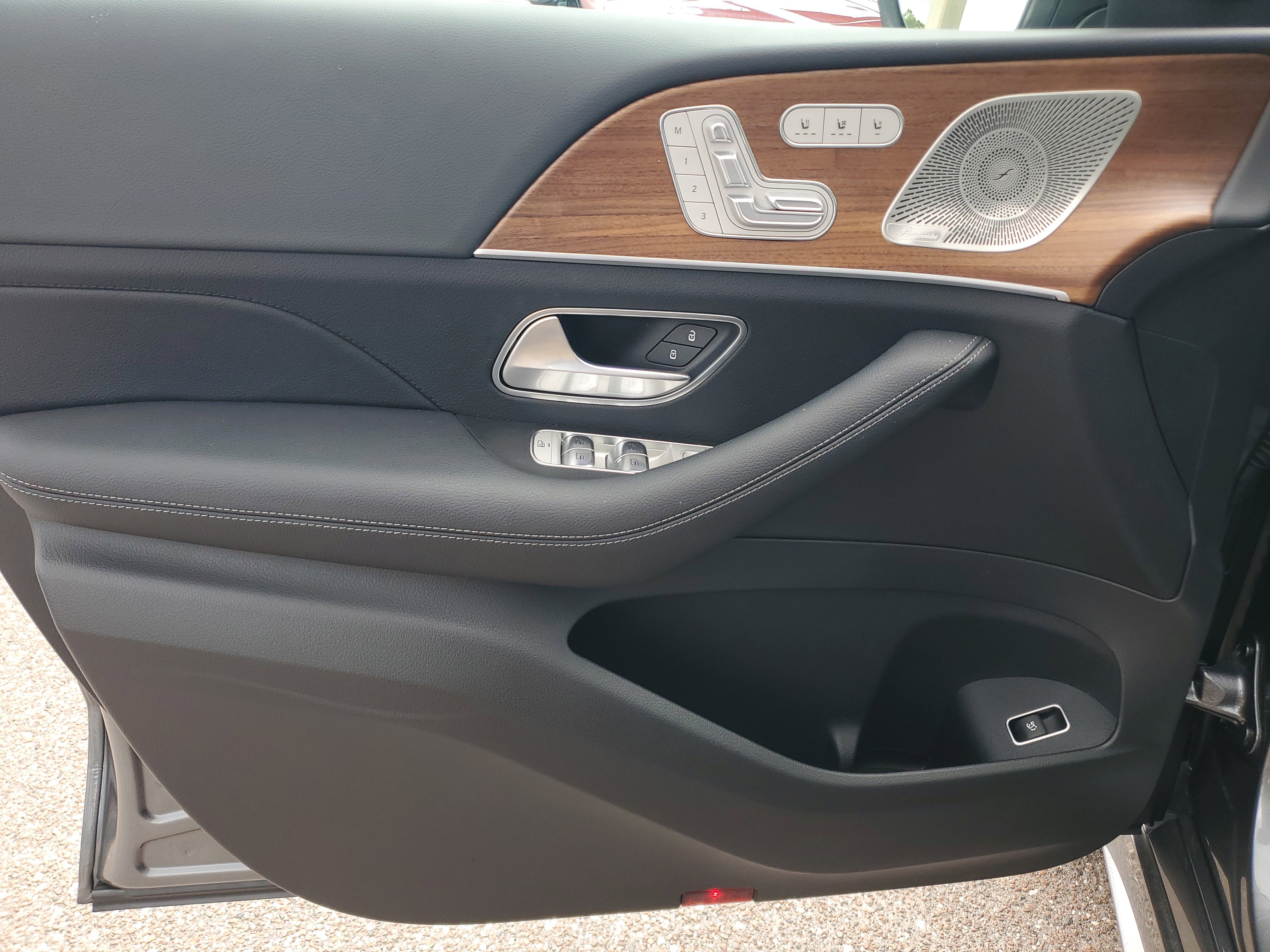 Certified 2025 Mercedes-Benz GLS 450 4MATIC image 19