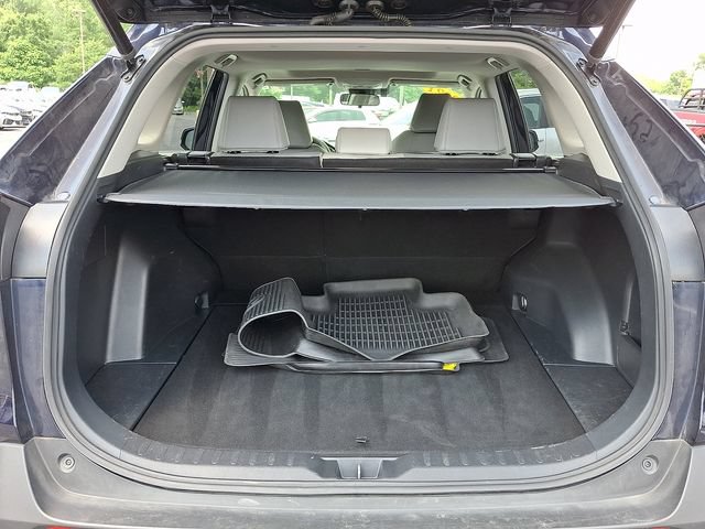 Used 2021 Toyota RAV4 XLE Premium AWD/4WD image 29