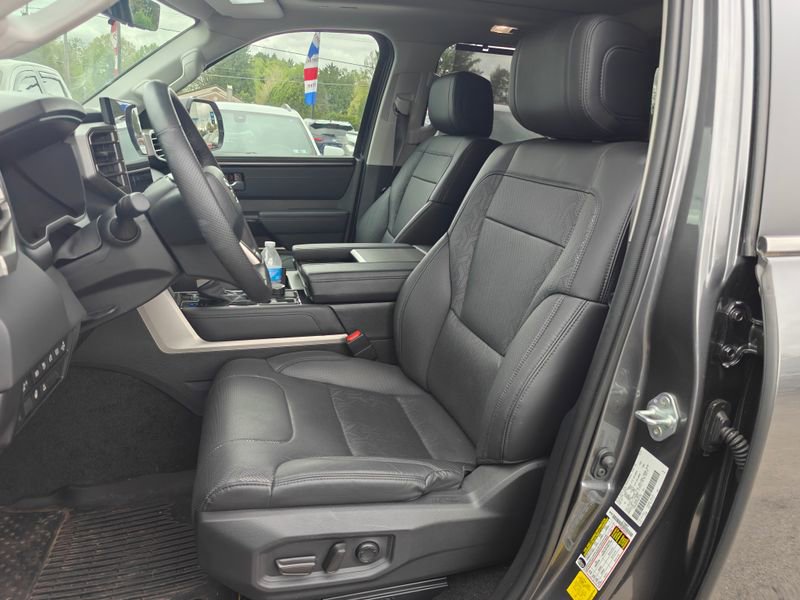 Used 2024 Toyota Sequoia Limited w/ Tow Technology Package AWD/4WD image 10