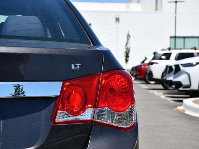 Used 2014 Chevrolet Cruze LT FWD image 13