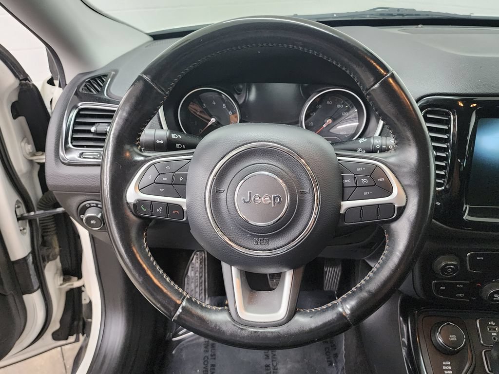 Used 2018 Jeep Compass Limited AWD/4WD image 14