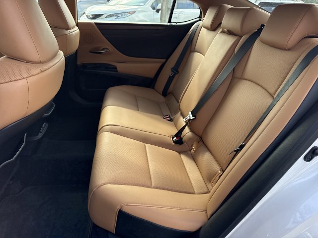 Certified 2024 Lexus ES 350 w/ Premium Package FWD image 23