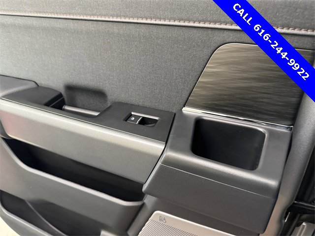 New 2025 Ford F150 Lightning Lariat image 18