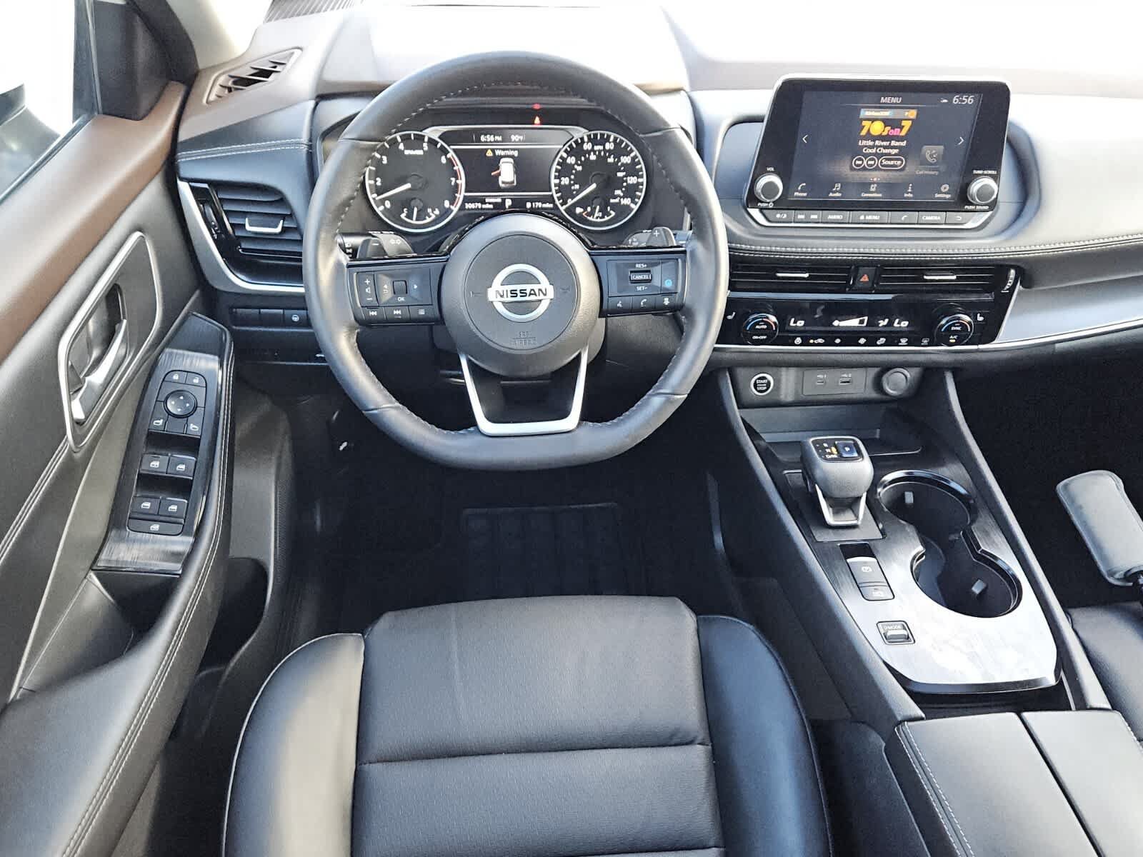 Used 2021 Nissan Rogue SV w/ Premium Package FWD image 5