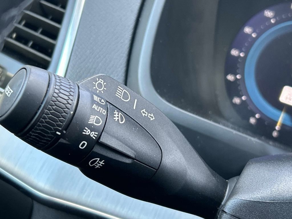 Used 2023 Volvo XC90 B5 Core w/ Climate Package image 26