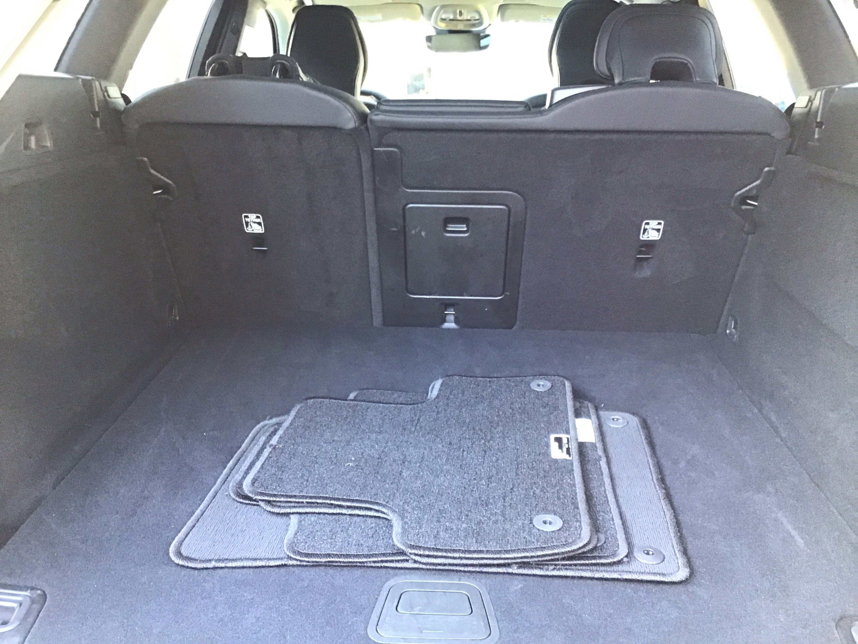 Certified 2025 Volvo XC60 B5 Plus image 32