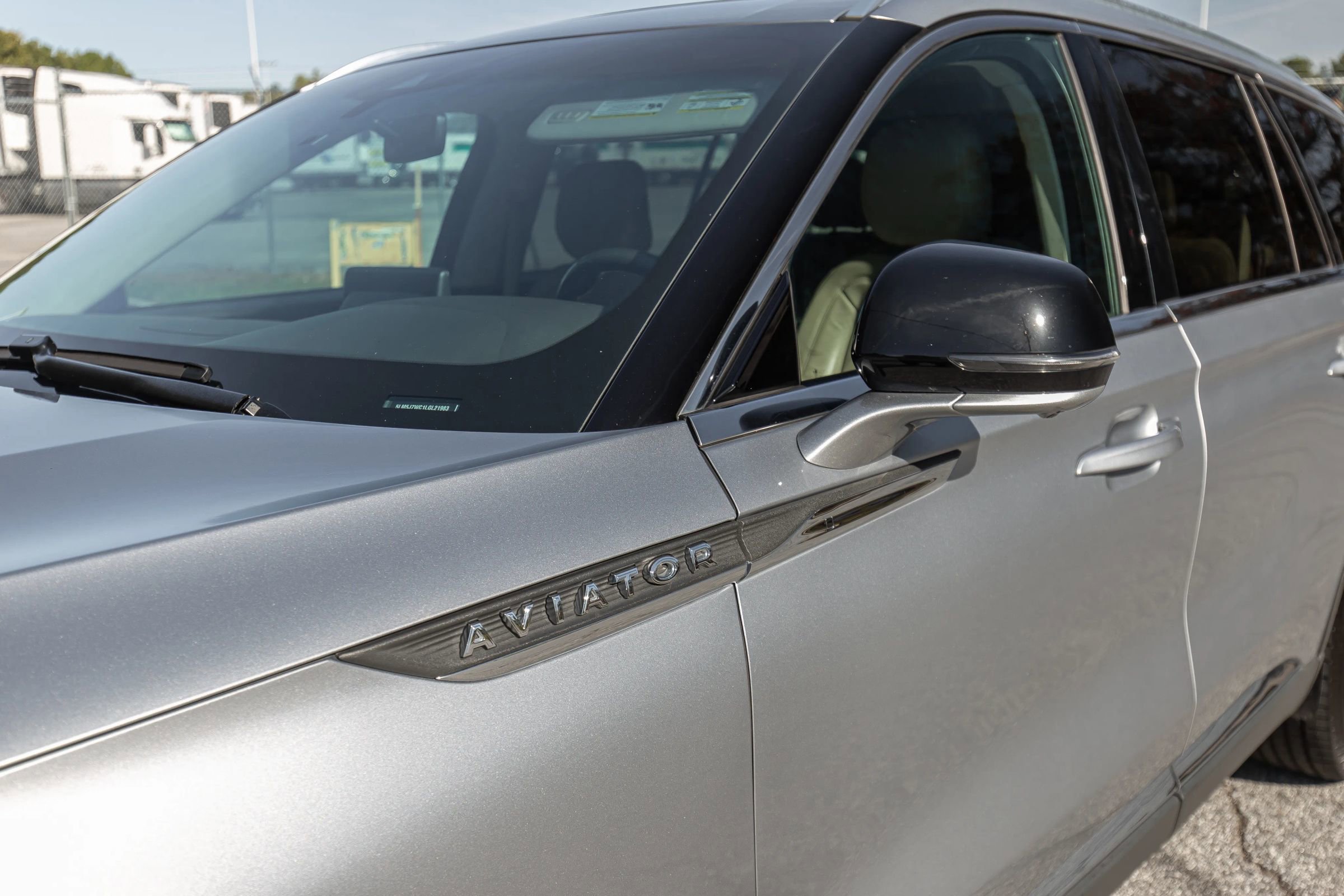 Used 2020 Lincoln Aviator Reserve w/ Equipment Group 201A image 3