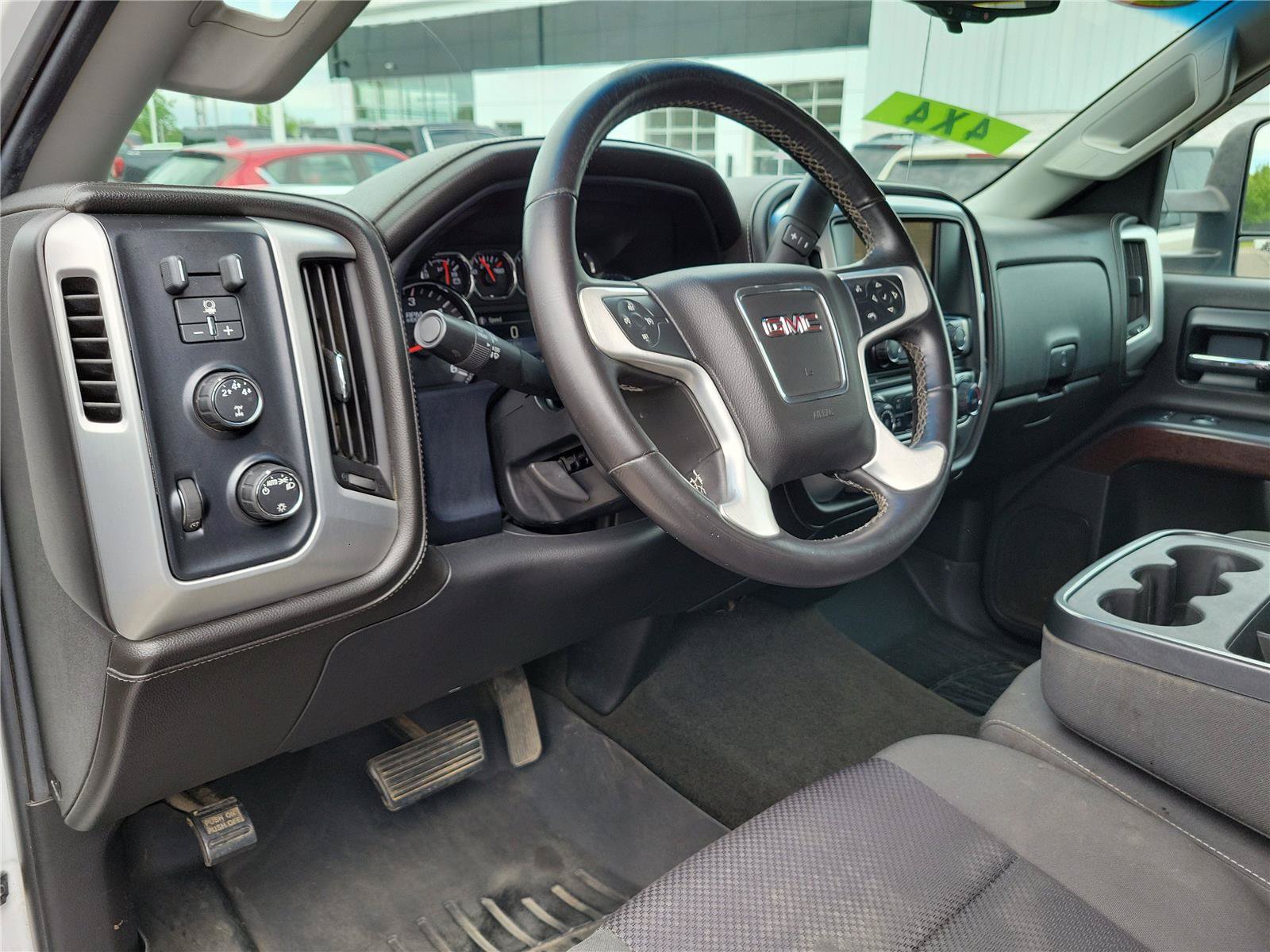 Used 2015 GMC Sierra 2500 SLE AWD/4WD image 17