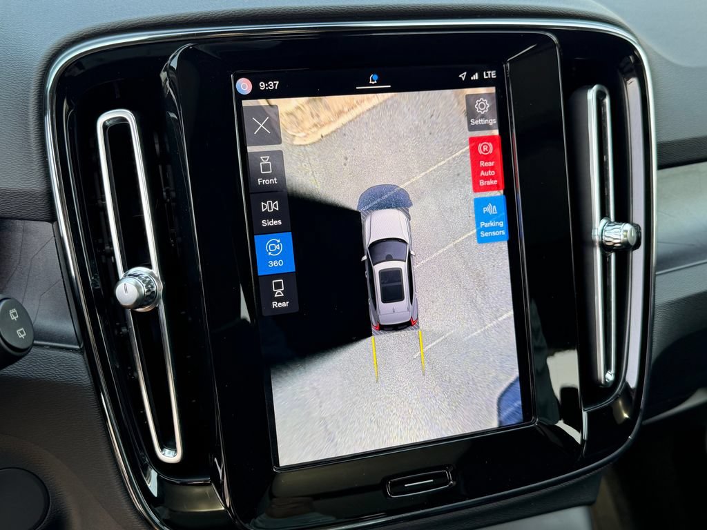 Certified 2023 Volvo XC40 Recharge Plus AWD/4WD image 30