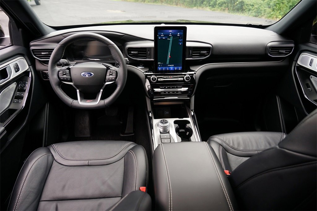 Used 2023 Ford Explorer ST w/ Technology Package image 27