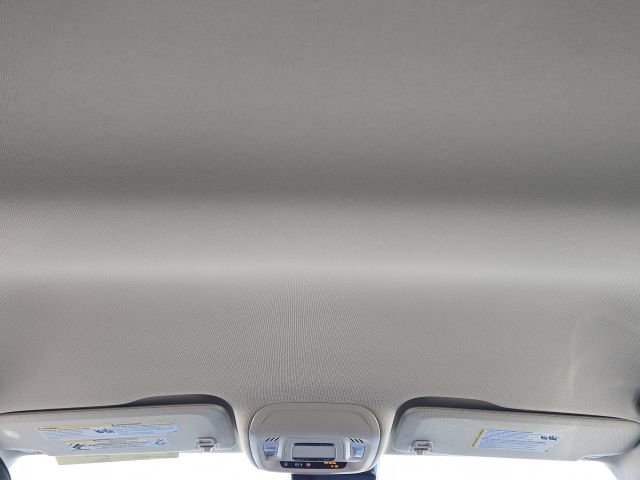 Used 2023 Buick Envision Essence w/ Technology Package I image 42