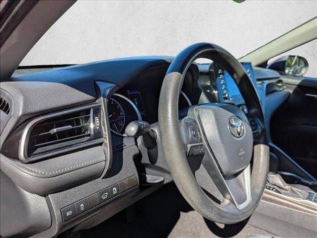 Used 2022 Toyota Camry LE image 12