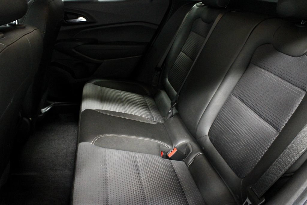 Used 2025 Chevrolet Trax LT FWD image 21