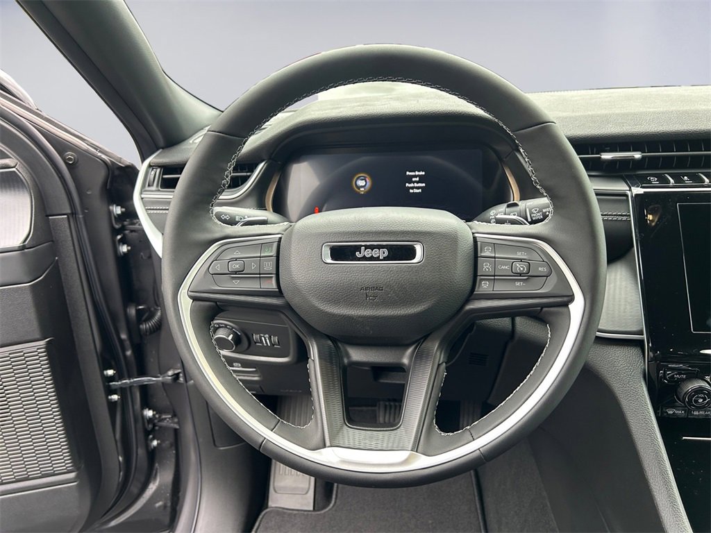 New 2025 Jeep Grand Cherokee 4WD image 13