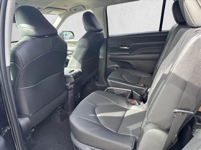 New 2026 Toyota Grand Highlander XLE image 9