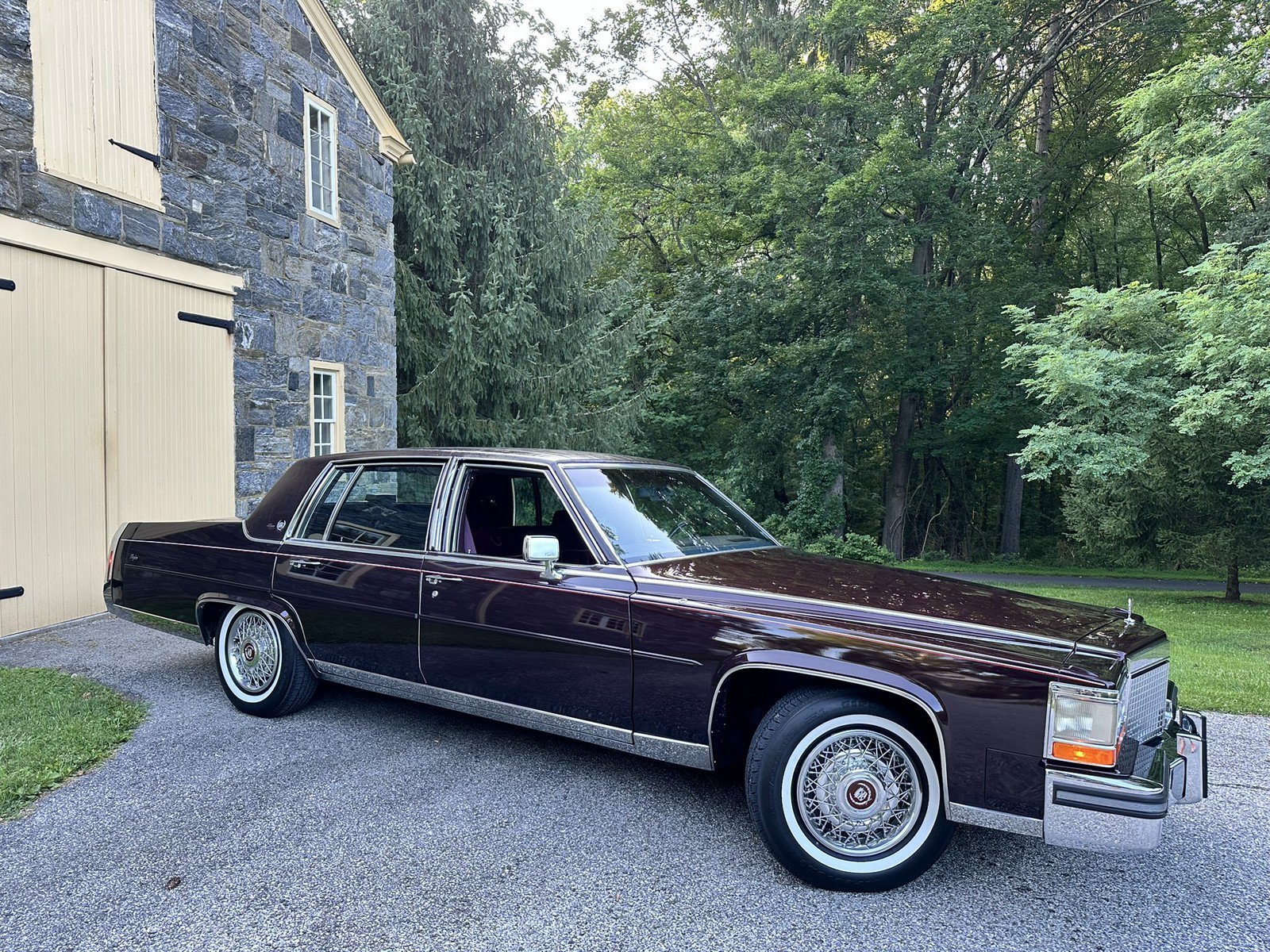 Used 1987 Cadillac Brougham RWD image 1