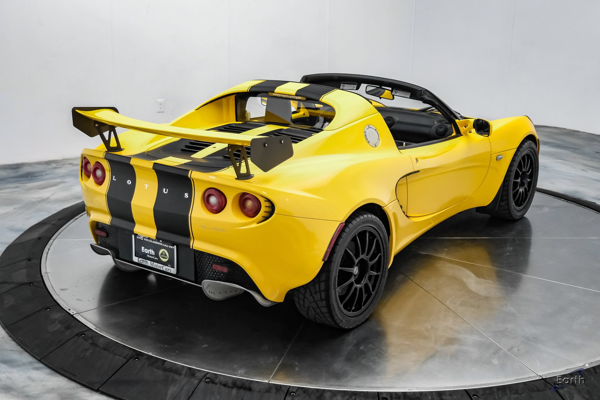 Used 2005 Lotus Elise RWD image 28