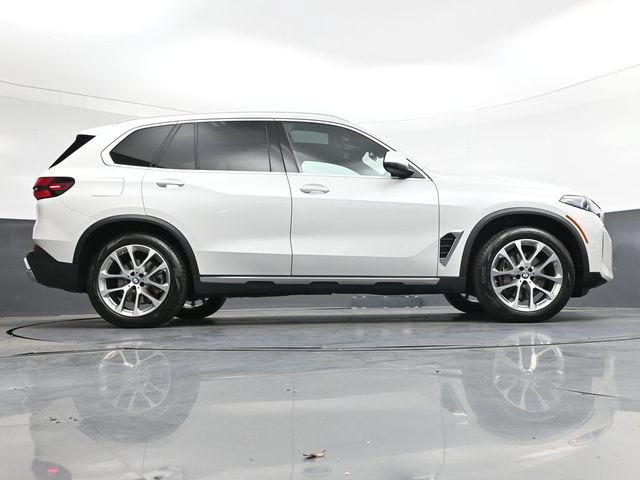 Used 2024 BMW X5 xDrive40i w/ Premium Package AWD/4WD image 35
