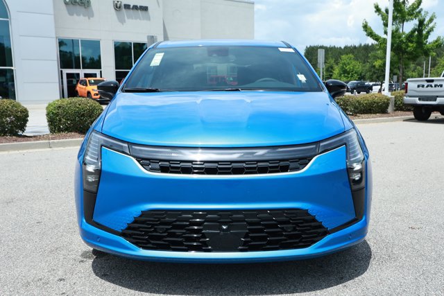 New 2027 Chrysler Pacifica Select FWD image 2