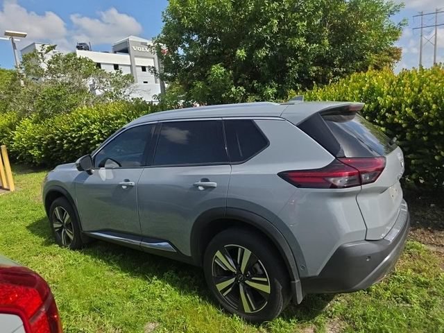 Used 2023 Nissan Rogue SL w/ SL Premium Package FWD image 9