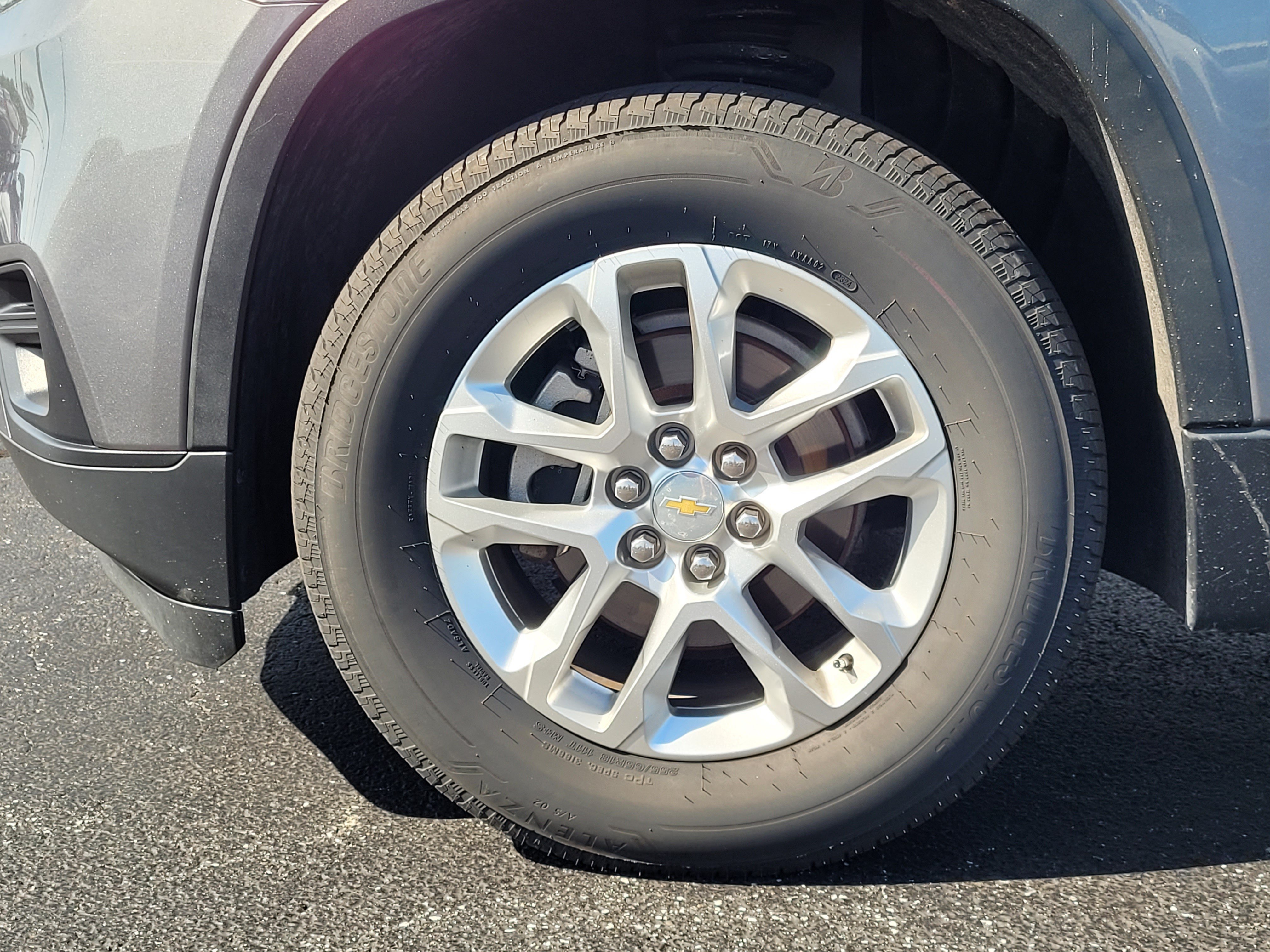 Used 2019 Chevrolet Traverse LS FWD image 10