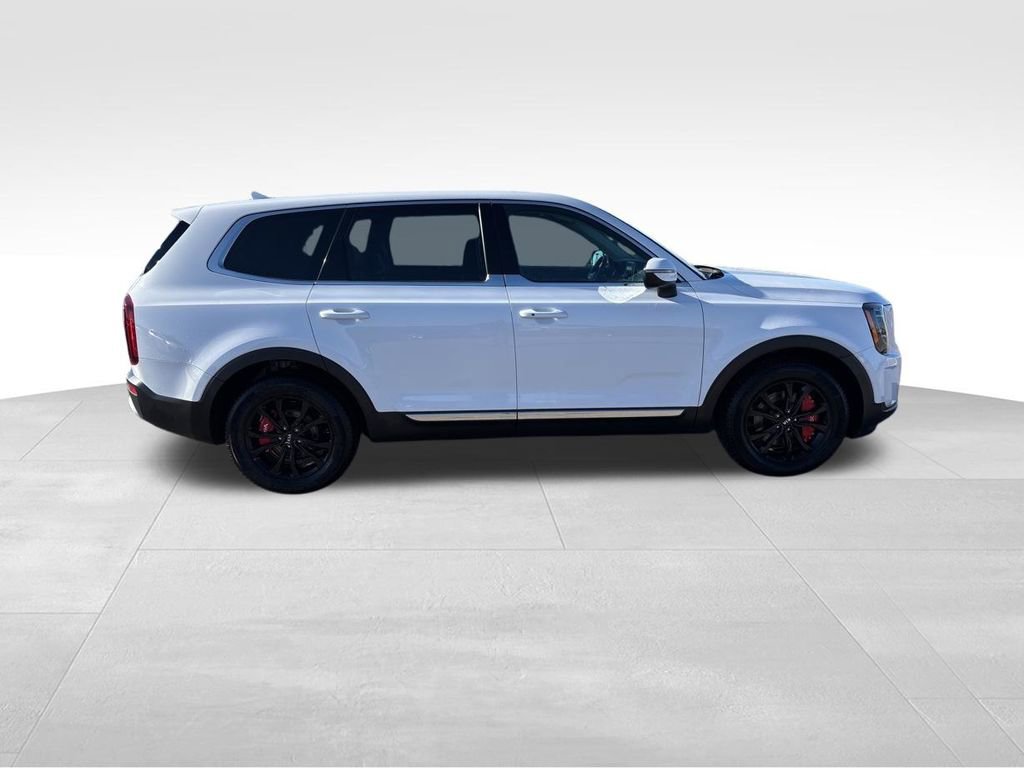 Certified 2021 Kia Telluride LX image 5