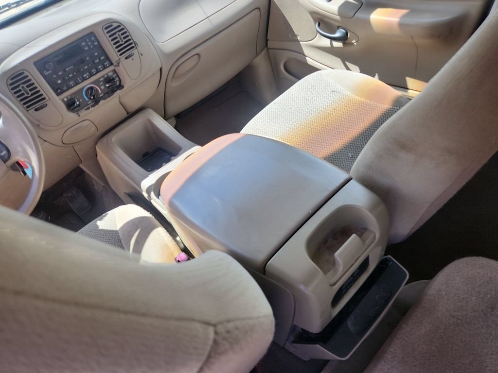 Used 2000 Ford Expedition XLT RWD image 23