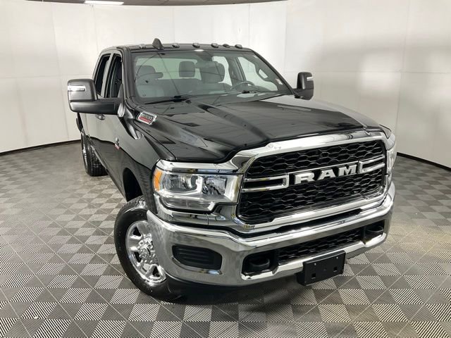 Used 2024 RAM 2500 Tradesman w/ Chrome Appearance Group image 40