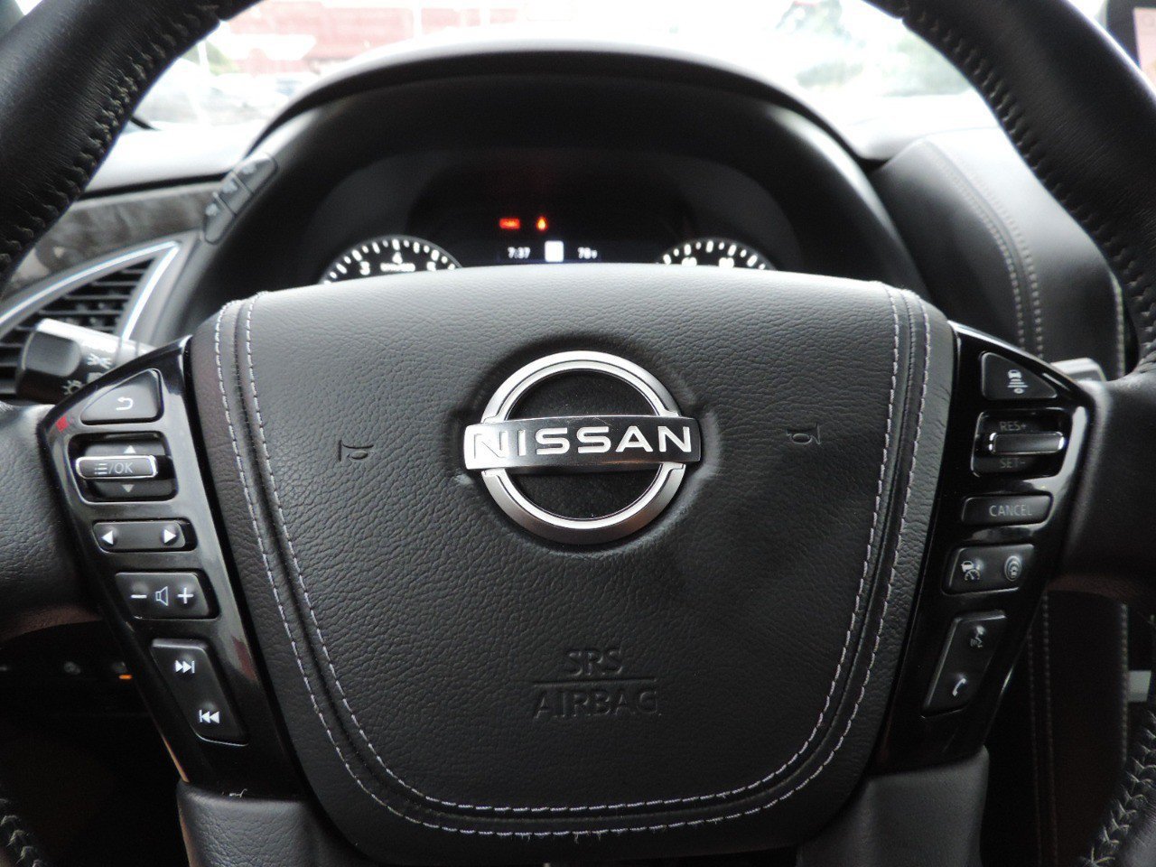 Used 2023 Nissan Armada Platinum w/ Captain's Chairs Package RWD image 32