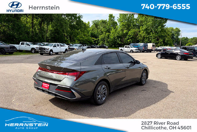 Used 2024 Hyundai Elantra SEL FWD image 22