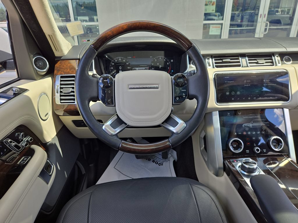 Used 2018 Land Rover Range Rover Supercharged AWD/4WD image 19