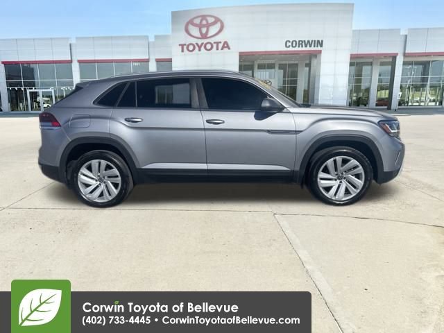 Used 2022 Volkswagen Atlas Cross Sport SE image 6