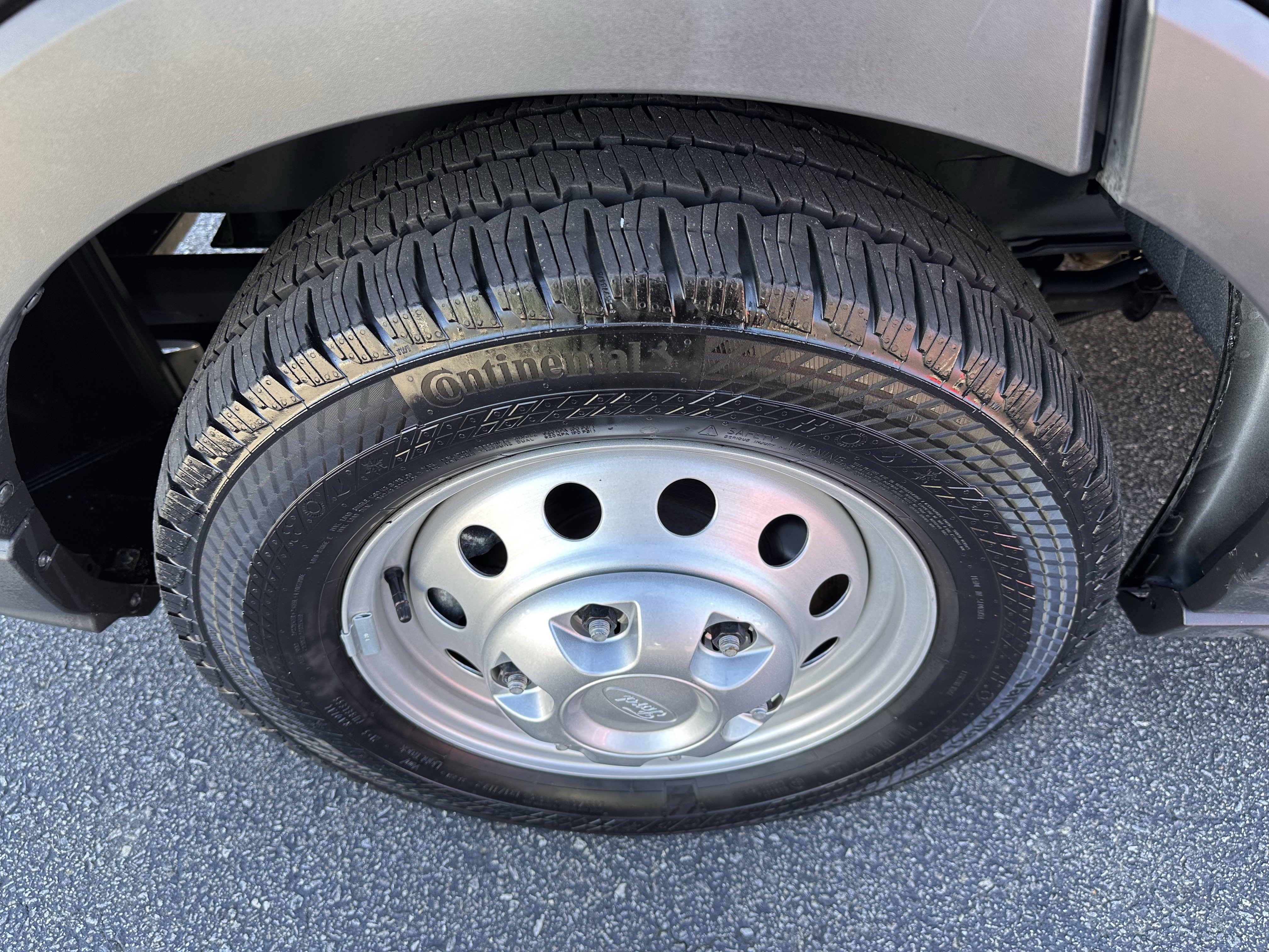 Used 2023 Ford Transit 250 XL AWD/4WD image 28