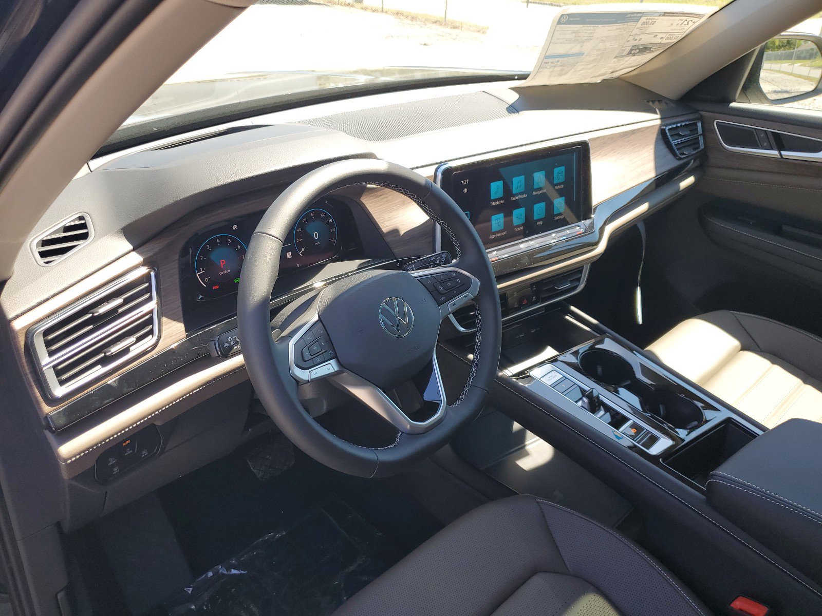 New 2025 Volkswagen Atlas SEL image 22