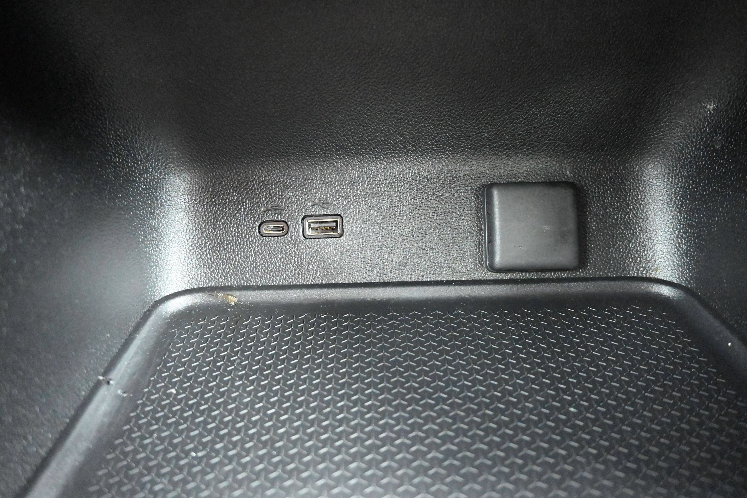 Certified 2024 Chevrolet Traverse LS FWD image 20